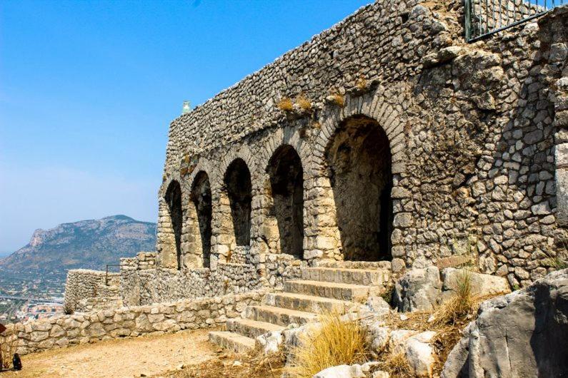 Casa Conte Bed and Breakfast Terracina Εξωτερικό φωτογραφία